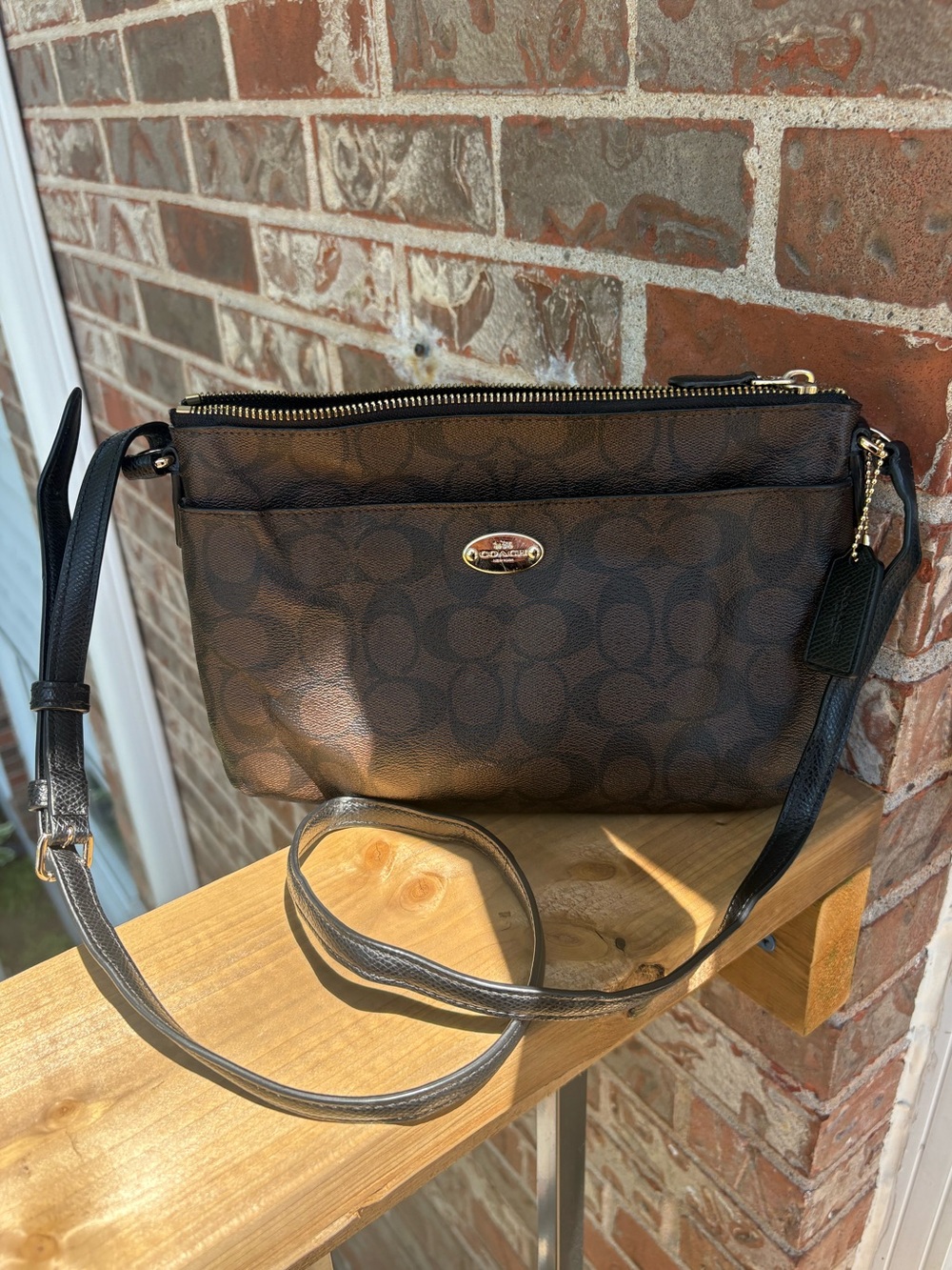 Coach Peyton East West crossbody bag